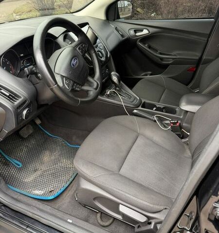 Черный Форд Фокус, объемом двигателя 2 л и пробегом 145 тыс. км за 7400 $, фото 1 на Automoto.ua