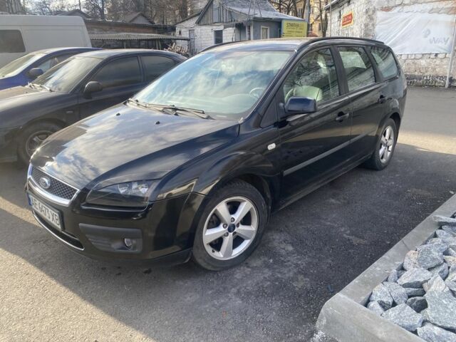 Черный Форд Фокус, объемом двигателя 1.6 л и пробегом 220 тыс. км за 3500 $, фото 1 на Automoto.ua