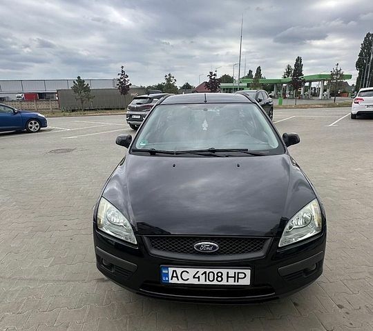 Чорний Форд Фокус, об'ємом двигуна 1.6 л та пробігом 295 тис. км за 3850 $, фото 1 на Automoto.ua