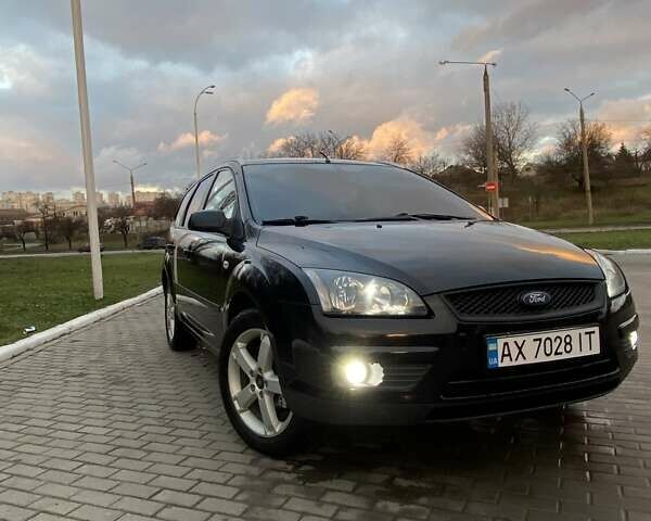 Черный Форд Фокус, объемом двигателя 1.6 л и пробегом 224 тыс. км за 4750 $, фото 1 на Automoto.ua
