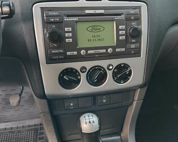 Черный Форд Фокус, объемом двигателя 1.56 л и пробегом 303 тыс. км за 3700 $, фото 1 на Automoto.ua