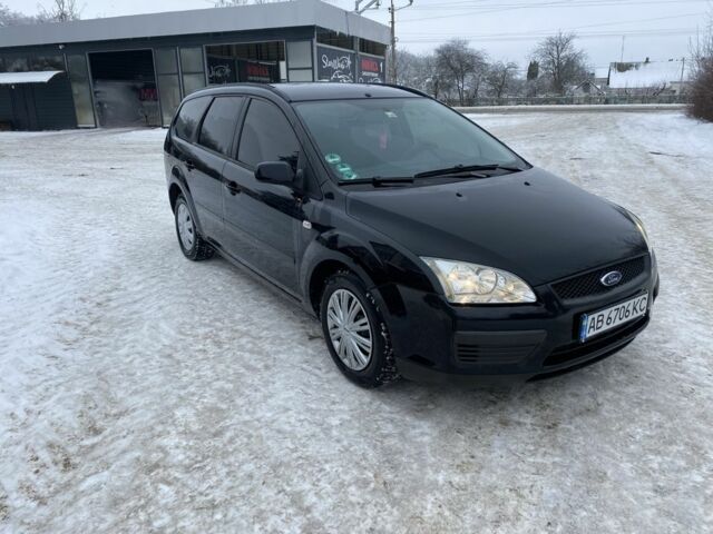 Черный Форд Фокус, объемом двигателя 1.6 л и пробегом 260 тыс. км за 4200 $, фото 1 на Automoto.ua