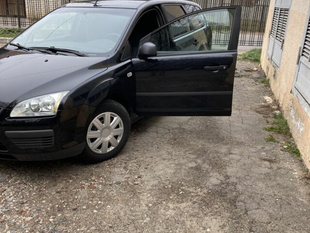 Черный Форд Фокус, объемом двигателя 1.6 л и пробегом 184 тыс. км за 4450 $, фото 1 на Automoto.ua