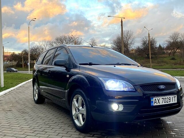 Черный Форд Фокус, объемом двигателя 1.6 л и пробегом 224 тыс. км за 4750 $, фото 1 на Automoto.ua