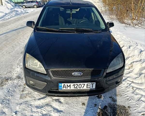 Черный Форд Фокус, объемом двигателя 1.6 л и пробегом 235 тыс. км за 4200 $, фото 1 на Automoto.ua