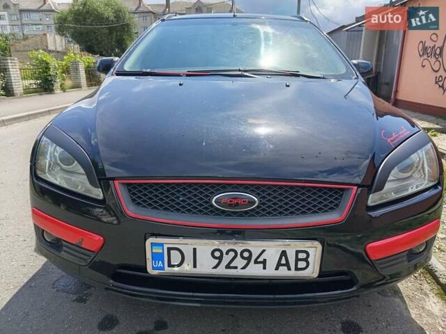 Черный Форд Фокус, объемом двигателя 1.6 л и пробегом 395 тыс. км за 4000 $, фото 1 на Automoto.ua