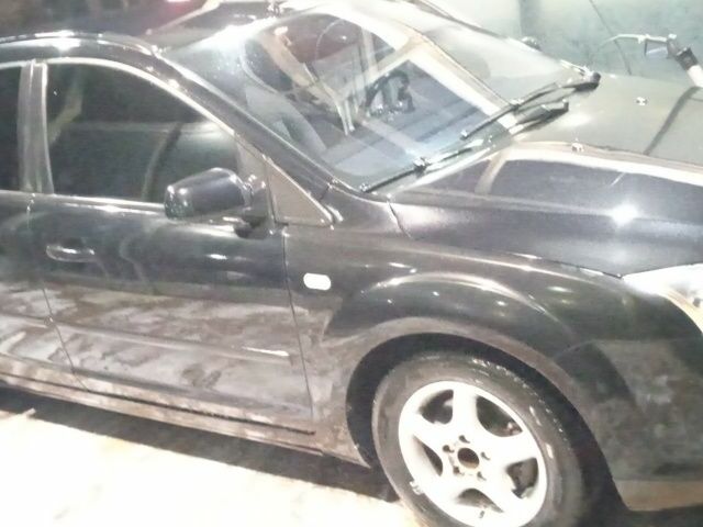 Чорний Форд Фокус, об'ємом двигуна 1.6 л та пробігом 230 тис. км за 4500 $, фото 1 на Automoto.ua