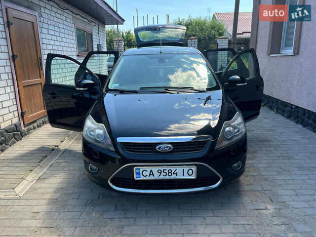 Черный Форд Фокус, объемом двигателя 1.6 л и пробегом 181 тыс. км за 5300 $, фото 1 на Automoto.ua