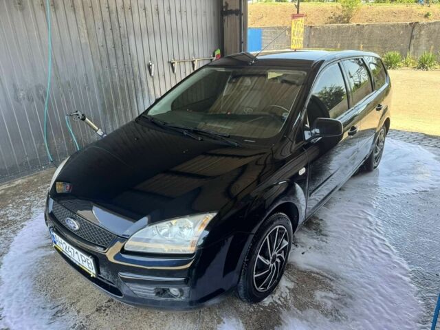 Черный Форд Фокус, объемом двигателя 2 л и пробегом 300 тыс. км за 4500 $, фото 1 на Automoto.ua