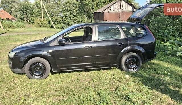 Черный Форд Фокус, объемом двигателя 1.6 л и пробегом 280 тыс. км за 3300 $, фото 1 на Automoto.ua