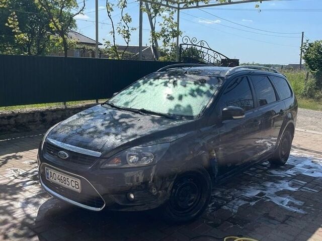 Черный Форд Фокус, объемом двигателя 1.6 л и пробегом 300 тыс. км за 4500 $, фото 1 на Automoto.ua
