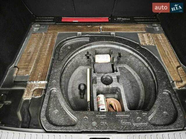 Черный Форд Фокус, объемом двигателя 1.6 л и пробегом 190 тыс. км за 5200 $, фото 1 на Automoto.ua