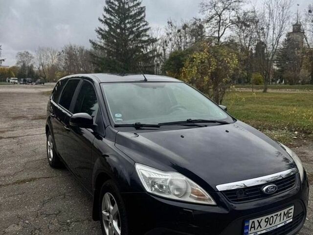 Черный Форд Фокус, объемом двигателя 1.8 л и пробегом 257 тыс. км за 5200 $, фото 1 на Automoto.ua