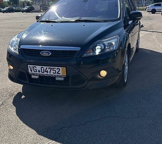 Чорний Форд Фокус, об'ємом двигуна 2 л та пробігом 298 тис. км за 2650 $, фото 1 на Automoto.ua