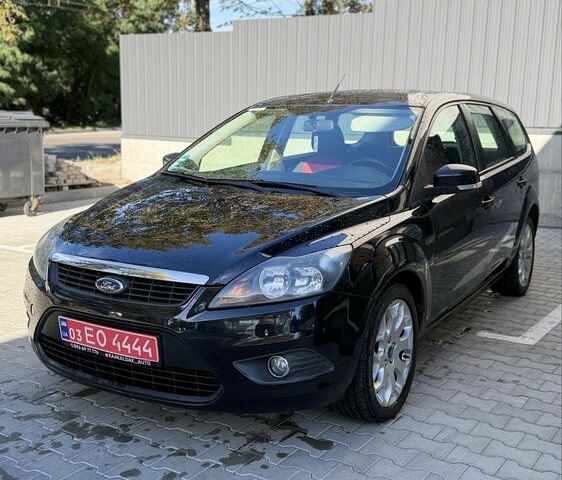 Черный Форд Фокус, объемом двигателя 1.6 л и пробегом 178 тыс. км за 4408 $, фото 1 на Automoto.ua
