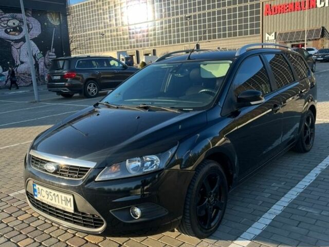 Черный Форд Фокус, объемом двигателя 1.8 л и пробегом 274 тыс. км за 5400 $, фото 1 на Automoto.ua