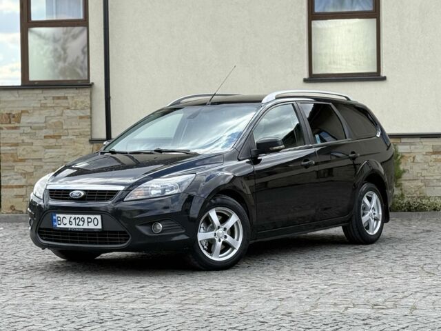 Черный Форд Фокус, объемом двигателя 1.8 л и пробегом 300 тыс. км за 4000 $, фото 1 на Automoto.ua