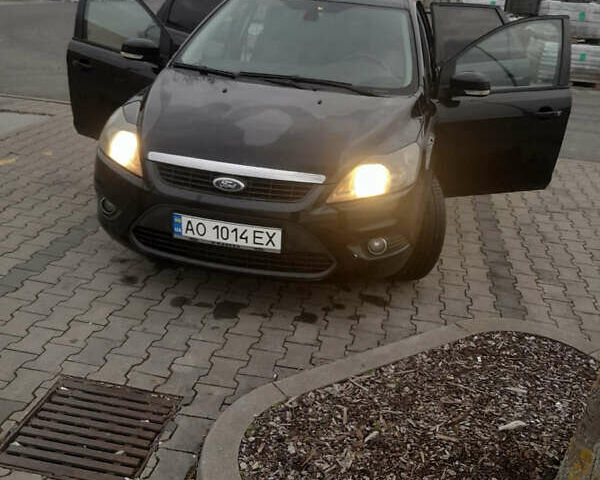 Черный Форд Фокус, объемом двигателя 1.6 л и пробегом 271 тыс. км за 5300 $, фото 1 на Automoto.ua