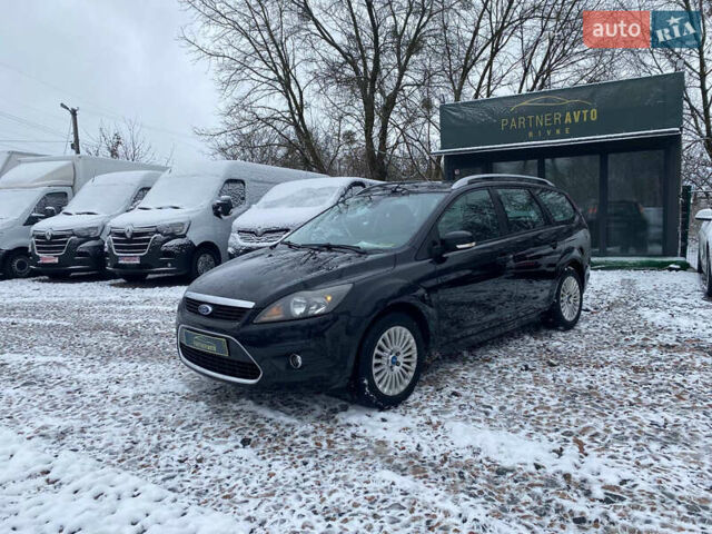 Черный Форд Фокус, объемом двигателя 1.8 л и пробегом 157 тыс. км за 5720 $, фото 1 на Automoto.ua
