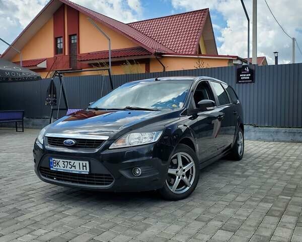 Черный Форд Фокус, объемом двигателя 1.56 л и пробегом 260 тыс. км за 6700 $, фото 1 на Automoto.ua