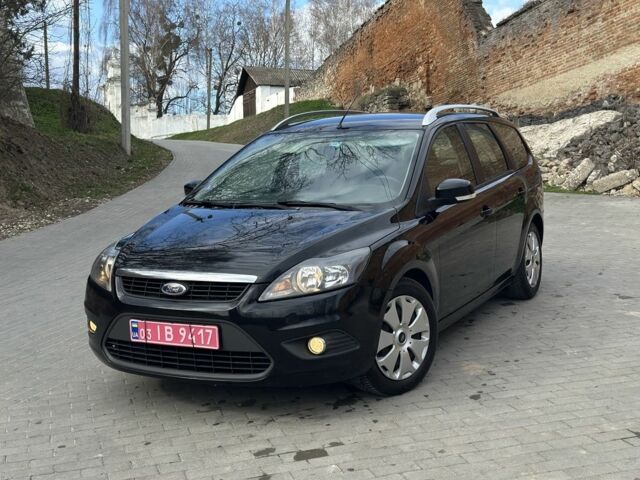 Черный Форд Фокус, объемом двигателя 1.6 л и пробегом 217 тыс. км за 5700 $, фото 1 на Automoto.ua