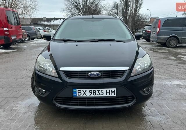 Черный Форд Фокус, объемом двигателя 1.6 л и пробегом 262 тыс. км за 5500 $, фото 1 на Automoto.ua