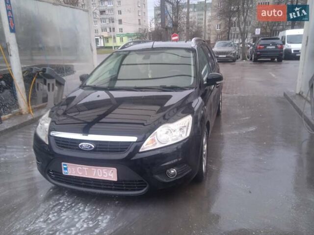 Черный Форд Фокус, объемом двигателя 1.6 л и пробегом 250 тыс. км за 5850 $, фото 1 на Automoto.ua