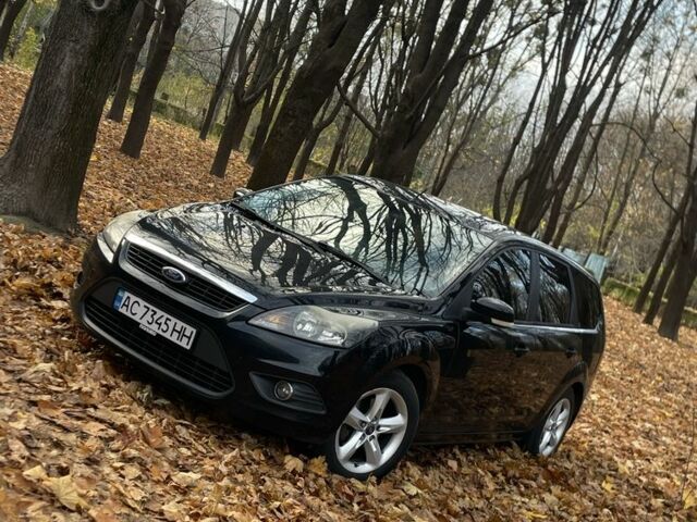 Черный Форд Фокус, объемом двигателя 1.6 л и пробегом 350 тыс. км за 4800 $, фото 1 на Automoto.ua