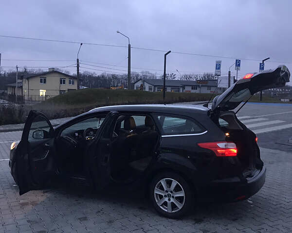 Черный Форд Фокус, объемом двигателя 1.56 л и пробегом 259 тыс. км за 8000 $, фото 1 на Automoto.ua