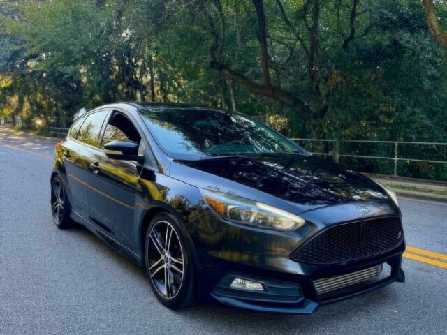 Черный Форд Фокус, объемом двигателя 2 л и пробегом 73 тыс. км за 6900 $, фото 1 на Automoto.ua