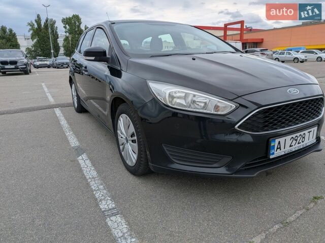 Черный Форд Фокус, объемом двигателя 1.5 л и пробегом 144 тыс. км за 9700 $, фото 1 на Automoto.ua