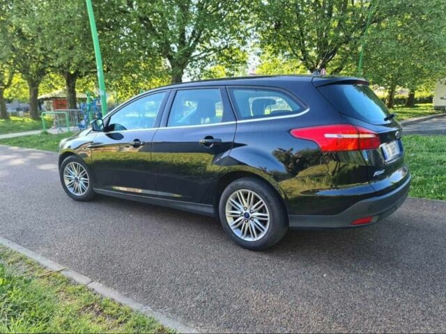 Чорний Форд Фокус, об'ємом двигуна 1 л та пробігом 267 тис. км за 4745 $, фото 1 на Automoto.ua