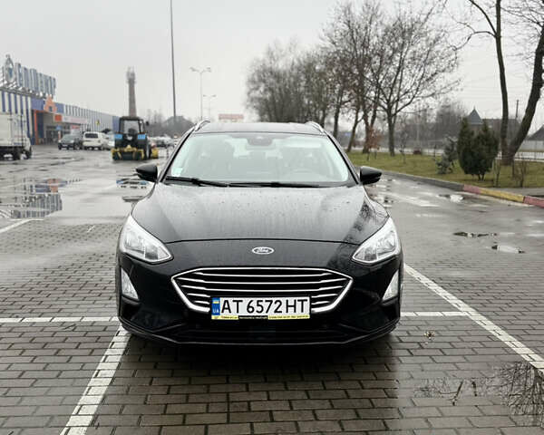 Черный Форд Фокус, объемом двигателя 1.5 л и пробегом 104 тыс. км за 11950 $, фото 1 на Automoto.ua