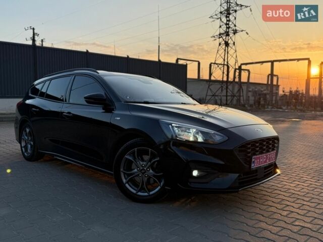 Черный Форд Фокус, объемом двигателя 1.5 л и пробегом 175 тыс. км за 14000 $, фото 1 на Automoto.ua