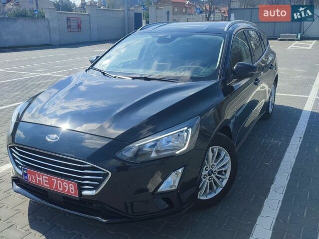 Черный Форд Фокус, объемом двигателя 1.5 л и пробегом 247 тыс. км за 11900 $, фото 1 на Automoto.ua