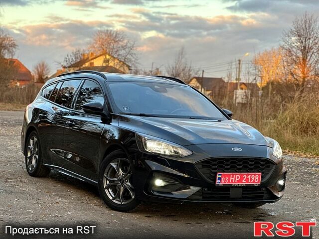Черный Форд Фокус, объемом двигателя 1.5 л и пробегом 17500 тыс. км за 14100 $, фото 1 на Automoto.ua