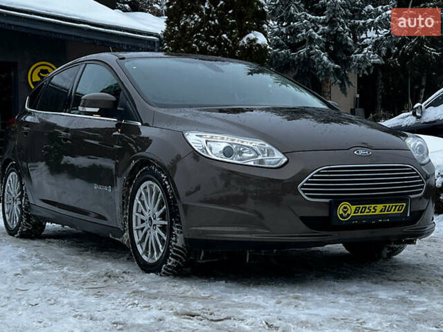 Коричневый Форд Фокус, объемом двигателя 0 л и пробегом 219 тыс. км за 8500 $, фото 1 на Automoto.ua