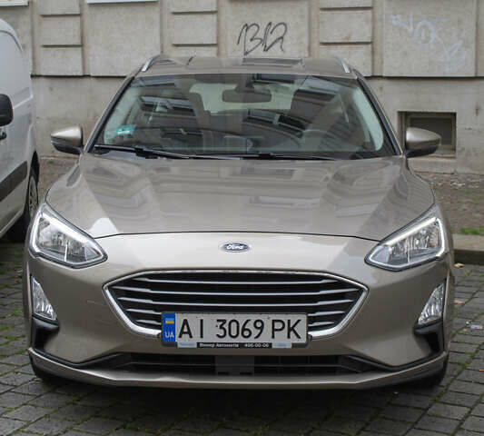 Коричневый Форд Фокус, объемом двигателя 1.5 л и пробегом 107 тыс. км за 15934 $, фото 1 на Automoto.ua