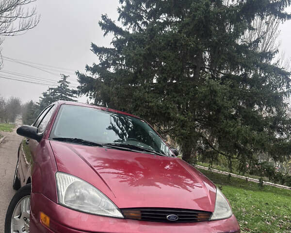 Красный Форд Фокус, объемом двигателя 2 л и пробегом 193 тыс. км за 2500 $, фото 1 на Automoto.ua