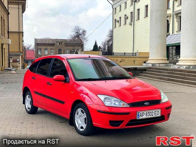 Красный Форд Фокус, объемом двигателя 1.4 л и пробегом 250 тыс. км за 2550 $, фото 1 на Automoto.ua