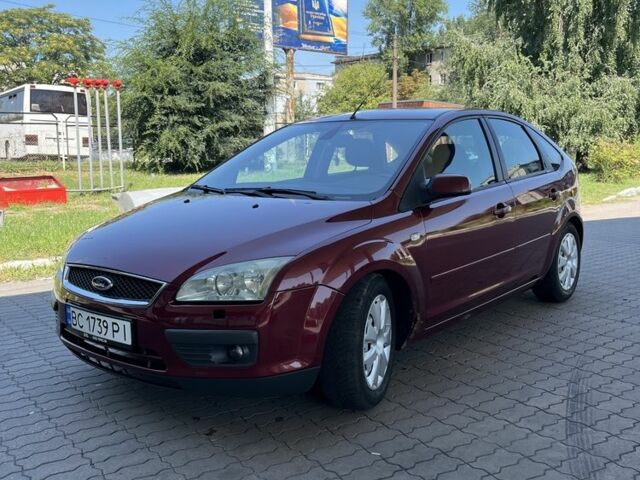 Красный Форд Фокус, объемом двигателя 2 л и пробегом 257 тыс. км за 3908 $, фото 1 на Automoto.ua