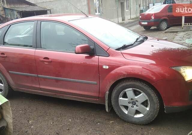 Красный Форд Фокус, объемом двигателя 1.6 л и пробегом 234 тыс. км за 5000 $, фото 1 на Automoto.ua