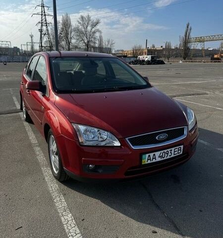 Красный Форд Фокус, объемом двигателя 1.6 л и пробегом 208 тыс. км за 4300 $, фото 1 на Automoto.ua