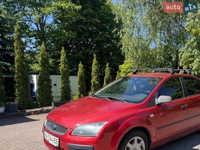 Красный Форд Фокус, объемом двигателя 1.6 л и пробегом 353 тыс. км за 2950 $, фото 1 на Automoto.ua