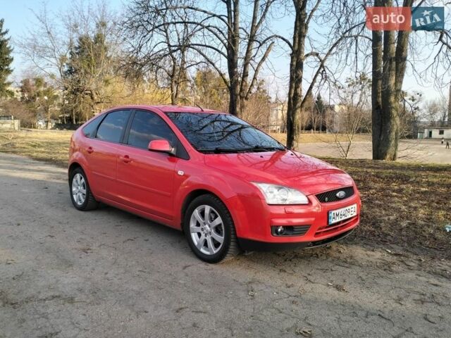 Красный Форд Фокус, объемом двигателя 1.8 л и пробегом 232 тыс. км за 4500 $, фото 1 на Automoto.ua