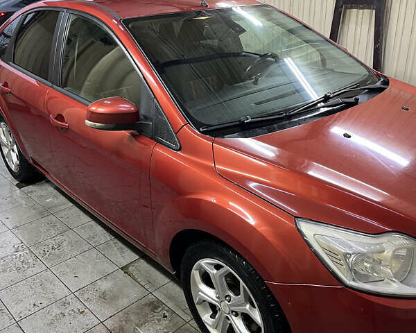 Красный Форд Фокус, объемом двигателя 1.6 л и пробегом 225 тыс. км за 6700 $, фото 1 на Automoto.ua