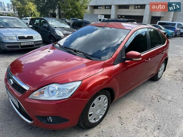 Червоний Форд Фокус, об'ємом двигуна 1.6 л та пробігом 198 тис. км за 3200 $, фото 1 на Automoto.ua