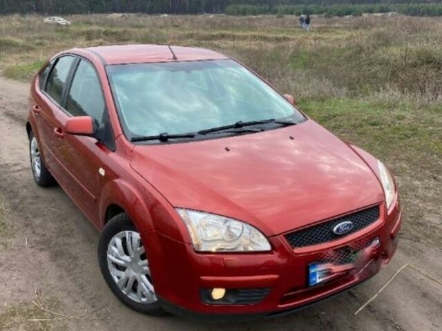 Червоний Форд Фокус, об'ємом двигуна 1.6 л та пробігом 206 тис. км за 5000 $, фото 1 на Automoto.ua