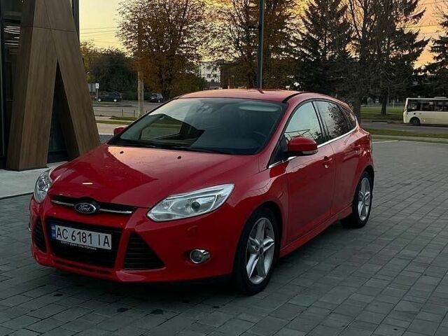 Червоний Форд Фокус, об'ємом двигуна 2 л та пробігом 187 тис. км за 8300 $, фото 1 на Automoto.ua