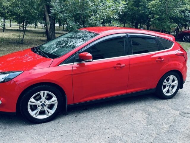 Червоний Форд Фокус, об'ємом двигуна 1.6 л та пробігом 150 тис. км за 8892 $, фото 1 на Automoto.ua